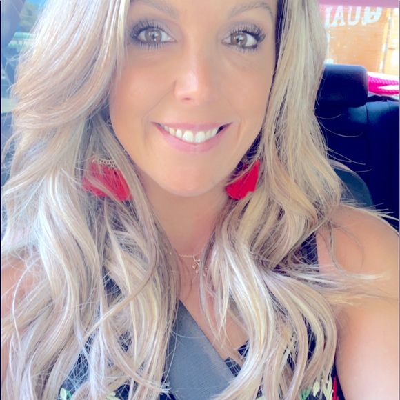 Meet your Posher, Shannon - Picture 1 of 1